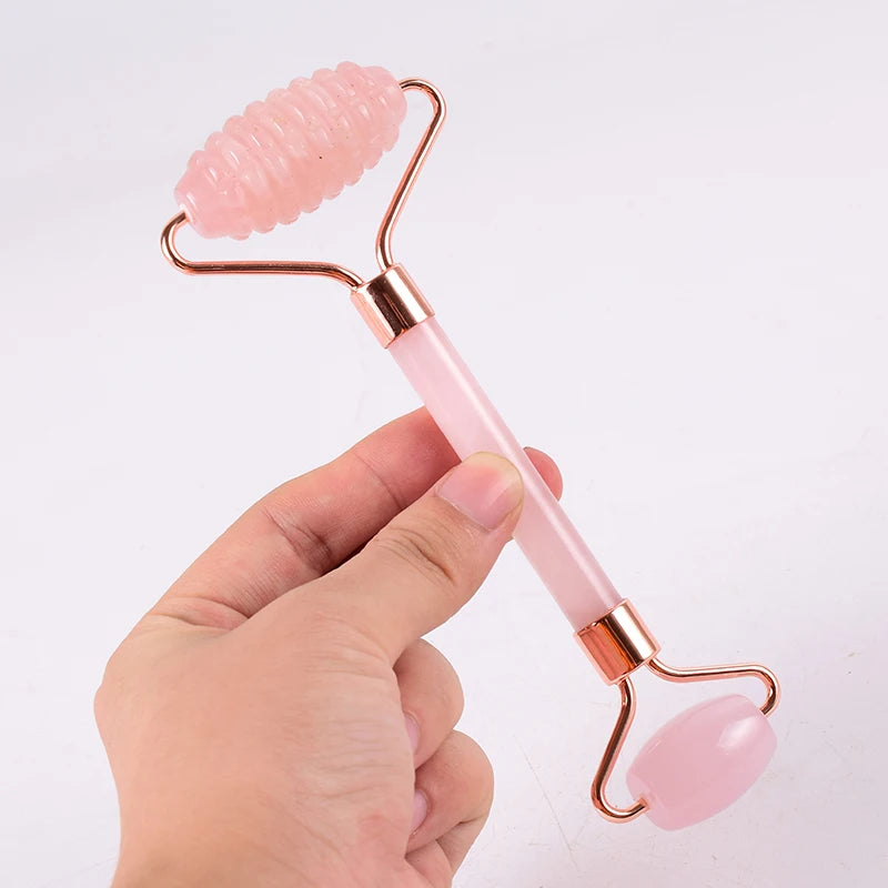 Rouleau de Massage Visage en Pierre Naturelle et Outil Gua Sha – Rituel de Soin Ancestral