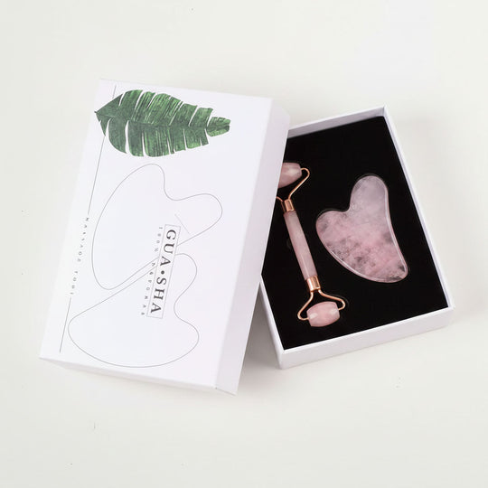 Rouleau de Massage Visage en Pierre Naturelle et Outil Gua Sha – Rituel de Soin Ancestral