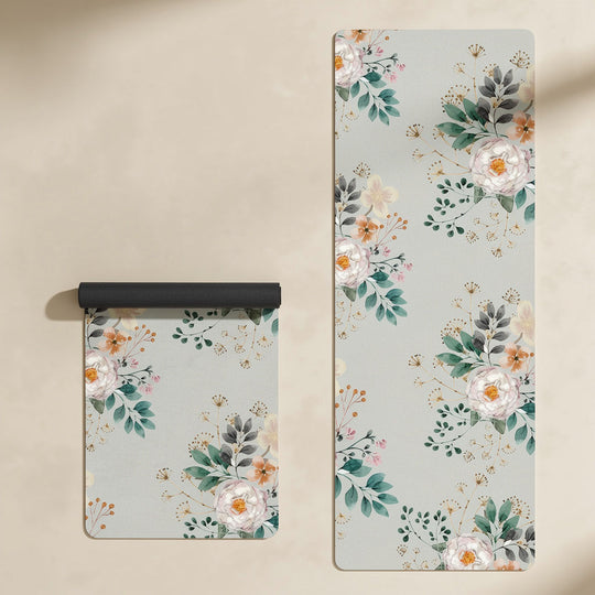 tapis de yoga avec des motifs fleuris